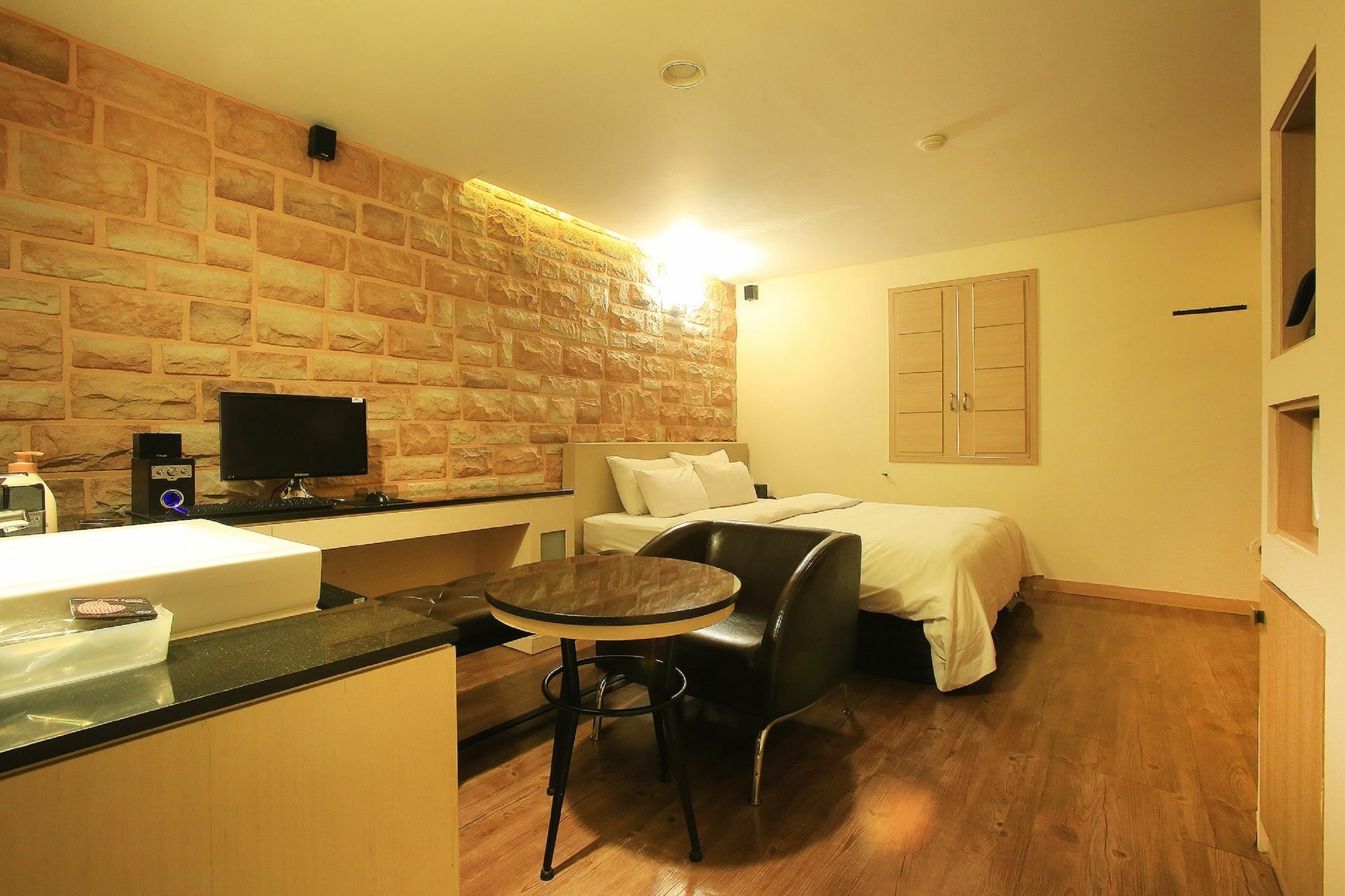 Tara Hotel Сеул Екстериор снимка